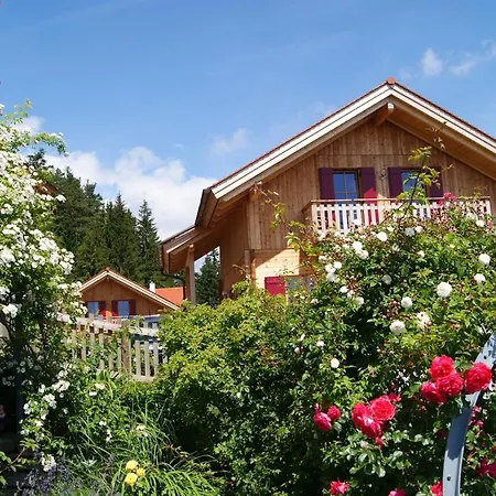 Wohnferiendorf Poellauberg * Poellau